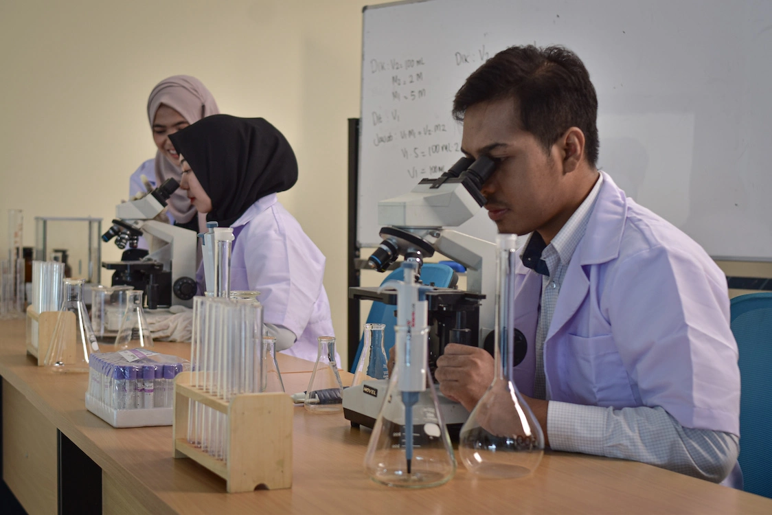 Fakultas Kedokteran dan Ilmu-Ilmu Kesehatan (FKIK)